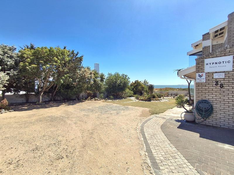 4 Bedroom Property for Sale in Britannia Bay Western Cape